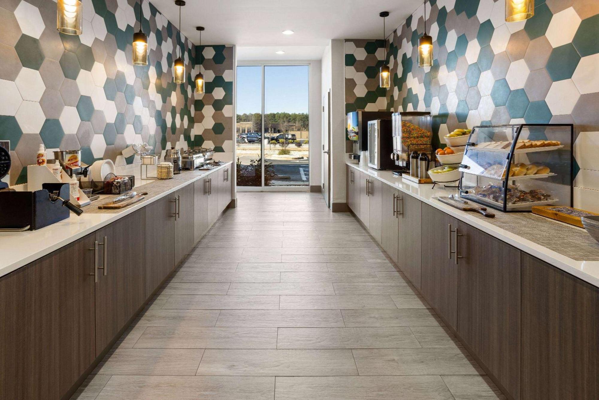 La Quinta Inn & Suites By Wyndham Locust Grove Eksteriør billede