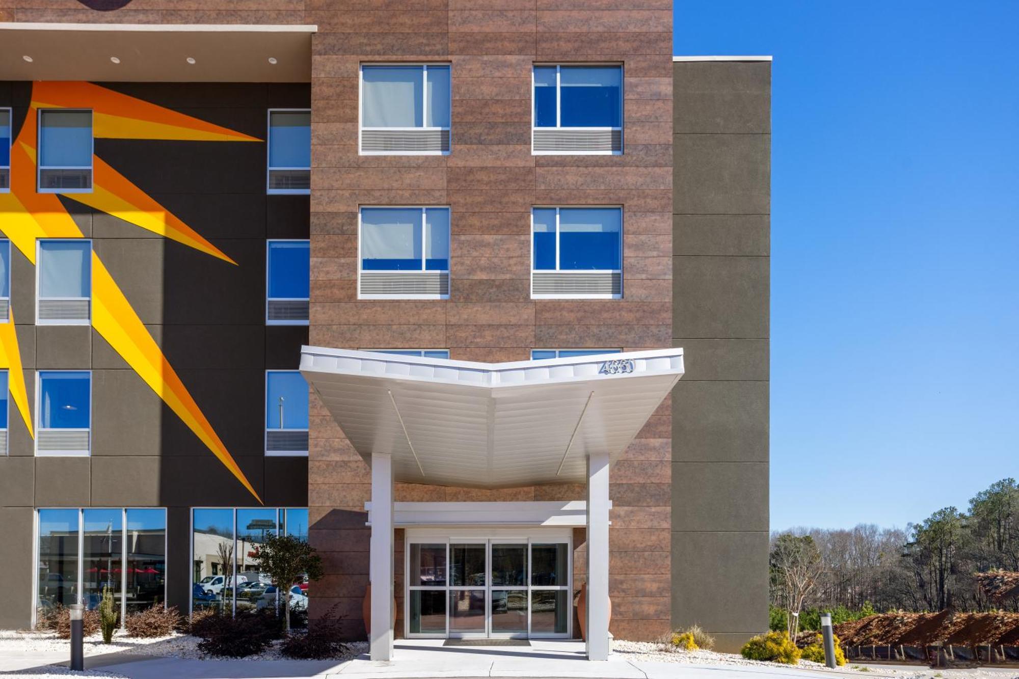 La Quinta Inn & Suites By Wyndham Locust Grove Eksteriør billede