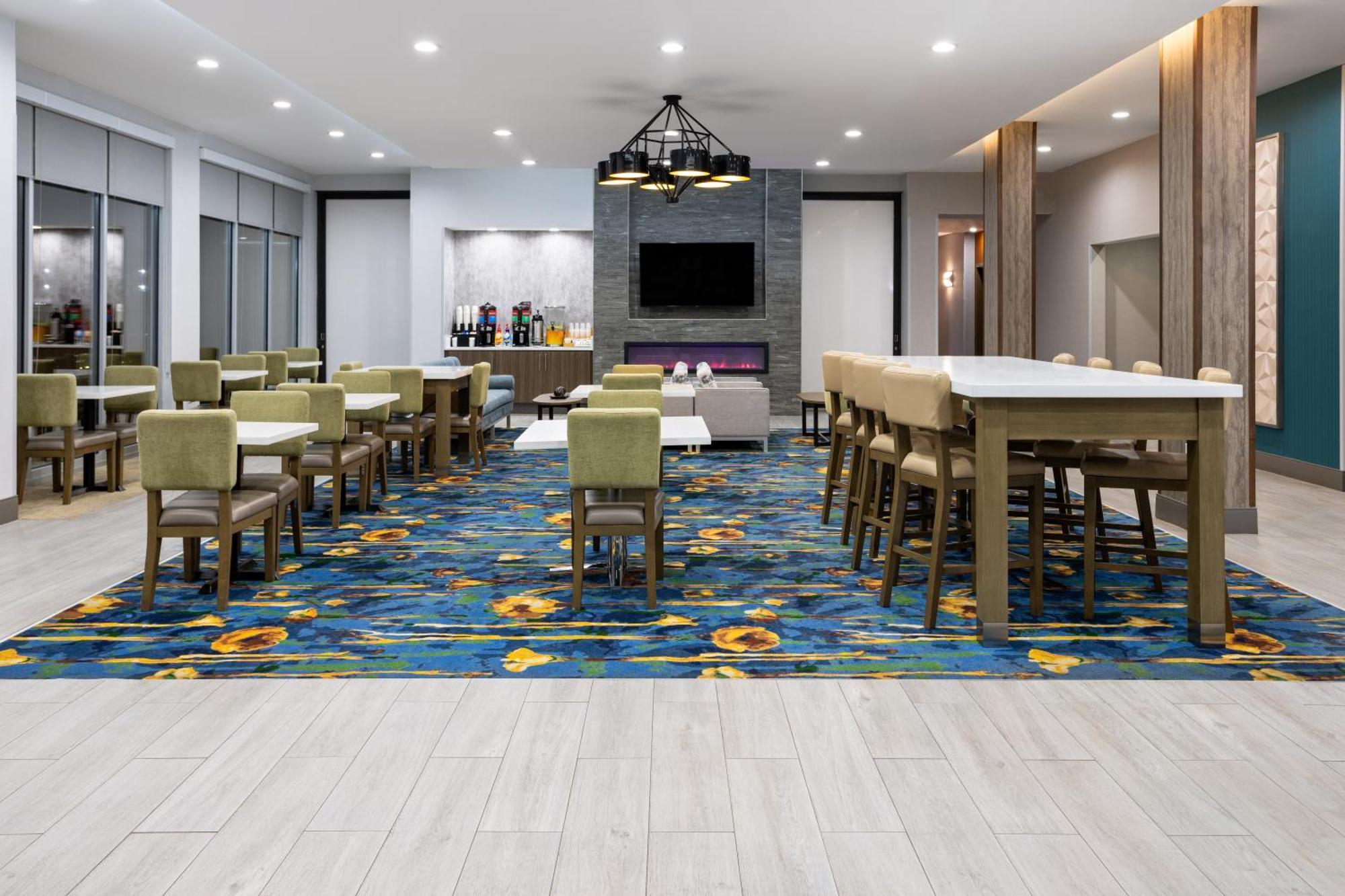 La Quinta Inn & Suites By Wyndham Locust Grove Eksteriør billede